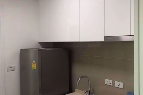 Condominio de 1 dormitorio en Huai Khwang, Bangkok, Tailandia № 76926 - foto 5