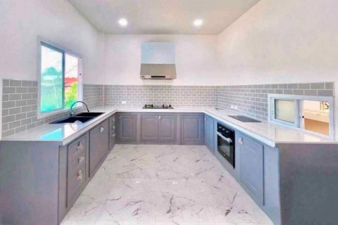 Casa de 3 dormitorios en Phuket, Tailandia № 115888 - foto 10