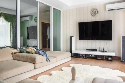 Casa de 5 dormitorios en Bang Tao, Tailandia № 104373 - foto 5