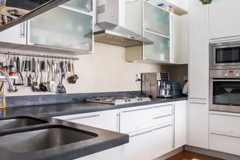 Casa de 5 dormitorios en Bang Tao, Tailandia № 104373 - foto 3