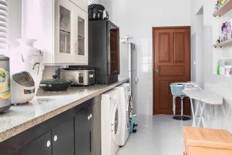 Casa de 5 dormitorios en Bang Tao, Tailandia № 104373 - foto 4
