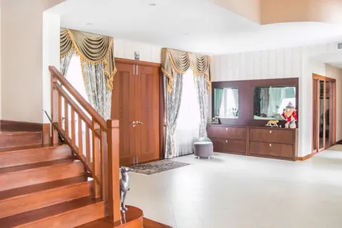 Casa de 5 dormitorios en Bang Tao, Tailandia № 104373 - foto 10