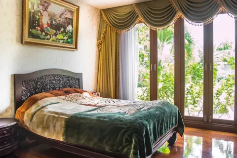 Casa de 5 dormitorios en Bang Tao, Tailandia № 104373 - foto 12