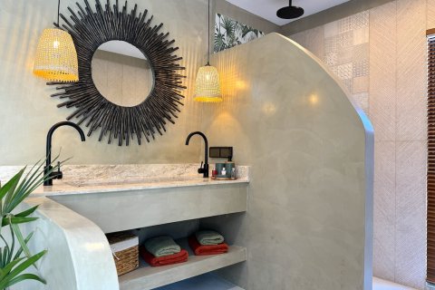Casa de 3 dormitorios en Ko Samui, Tailandia № 85108 - foto 11