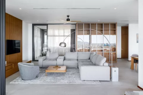 Casa de 4 dormitorios en Chalong, Tailandia № 131816 - foto 4