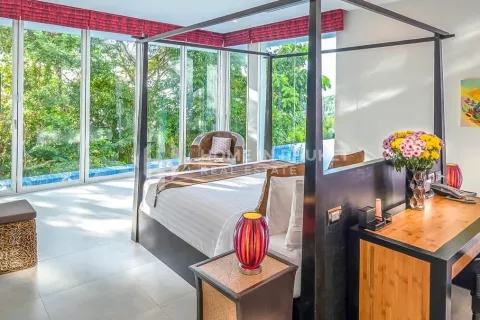Casa de 6 dormitorios en Kamala, Tailandia № 130972 - foto 20