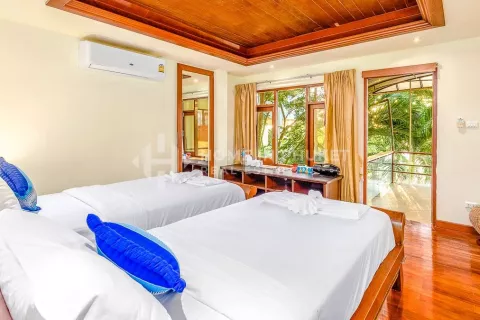 Casa de 7 dormitorios en Patong, Tailandia № 130971 - foto 20