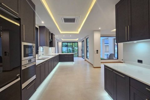 Villa in Phuket, Thailand 4 Schlafzimmer № 124537 - Foto 10