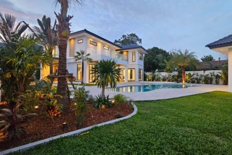 Villa in Phuket, Thailand 4 Schlafzimmer № 124537 - Foto 4