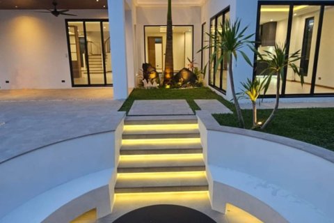 Villa in Phuket, Thailand 4 Schlafzimmer № 124537 - Foto 7