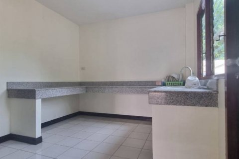 Casa de 4 dormitorios en Pattaya, Tailandia № 124540 - foto 6