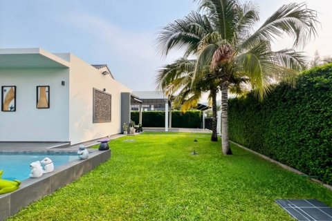 Chalet de 3 dormitorios en Hua Hin, Tailandia № 124542 - foto 9