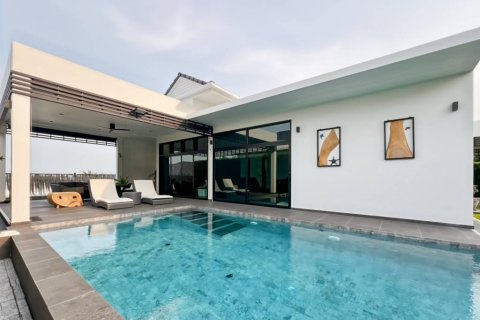 Chalet de 3 dormitorios en Hua Hin, Tailandia № 124542 - foto 2