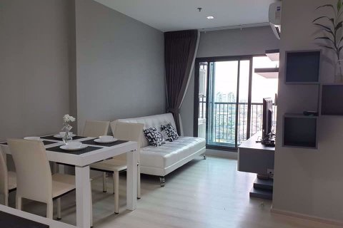 Condo in Bangkok, Thailand, 2 bedrooms in Life Sukhumvit 48 № 78096