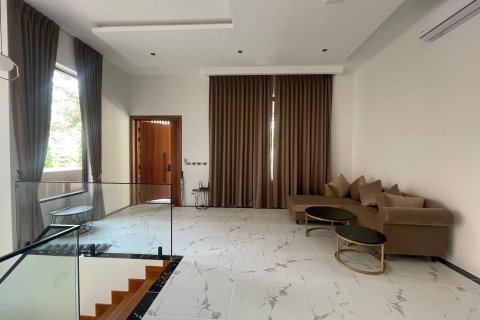 Chalet de 3 dormitorios en Bang Tao, Tailandia № 78637 - foto 5
