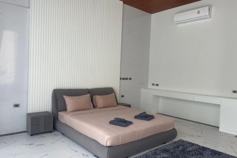 Chalet de 3 dormitorios en Bang Tao, Tailandia № 78637 - foto 20