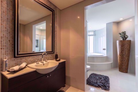 Condominio de 4 dormitorios en Khlong San, Bangkok, Tailandia № 77211 - foto 12