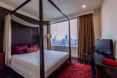 Condominio de 4 dormitorios en Khlong San, Bangkok, Tailandia № 77211 - foto 18