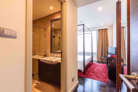 Condominio de 4 dormitorios en Khlong San, Bangkok, Tailandia № 77211 - foto 17