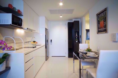 Condominio de 1 dormitorio en Sathon, Bangkok, Tailandia № 77214 - foto 7