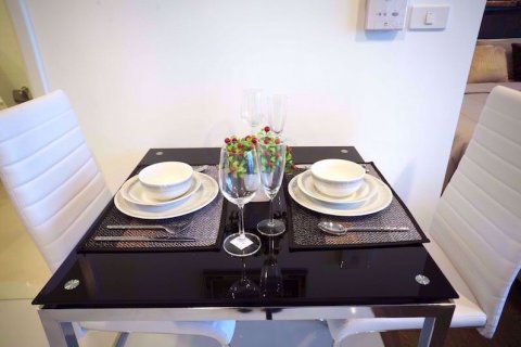 Condominio de 1 dormitorio en Sathon, Bangkok, Tailandia № 77214 - foto 8