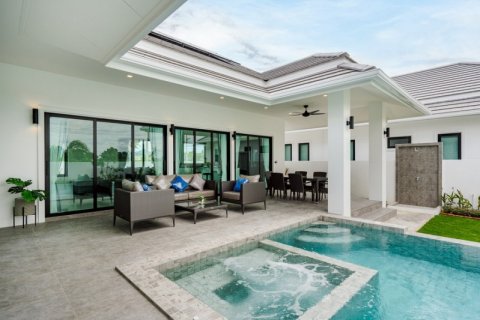 Casa de 3 dormitorios en Hua Hin, Tailandia № 125119 - foto 8