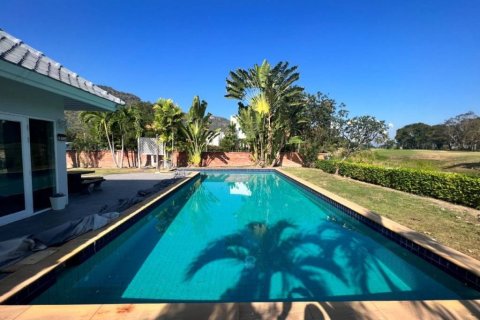 Villa in Cha-am, Thailand 4 bedrooms № 119473 - photo 4