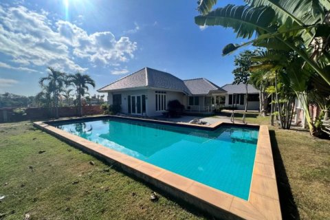 Villa in Cha-am, Thailand 4 bedrooms № 119473 - photo 3
