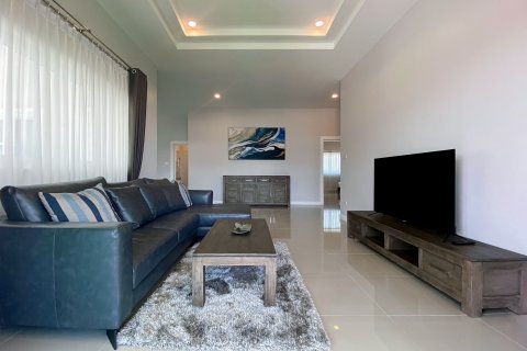 Casa de 3 dormitorios en Hua Hin, Tailandia № 125274 - foto 4