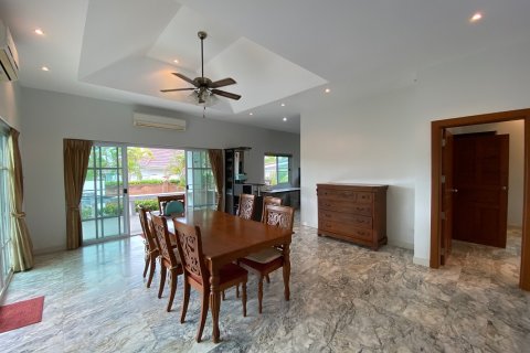 Casa de 3 dormitorios en Hua Hin, Tailandia № 125277 - foto 14