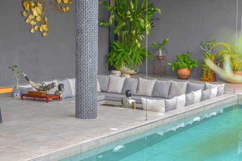 Casa de 4 dormitorios en Pattaya, Tailandia № 130218 - foto 9