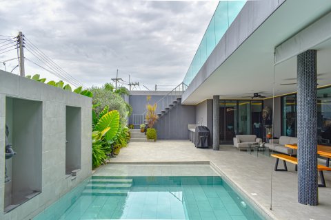 Casa de 4 dormitorios en Pattaya, Tailandia № 130218 - foto 7