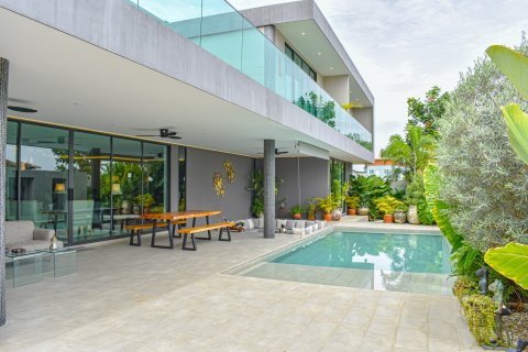 Haus in Pattaya, Thailand 4 Schlafzimmer № 130218