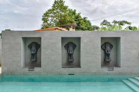Casa de 4 dormitorios en Pattaya, Tailandia № 130218 - foto 10