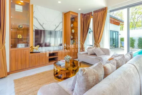 Casa de 4 dormitorios en Chalong, Tailandia № 131126 - foto 3