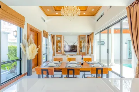 Casa de 4 dormitorios en Chalong, Tailandia № 131126 - foto 7