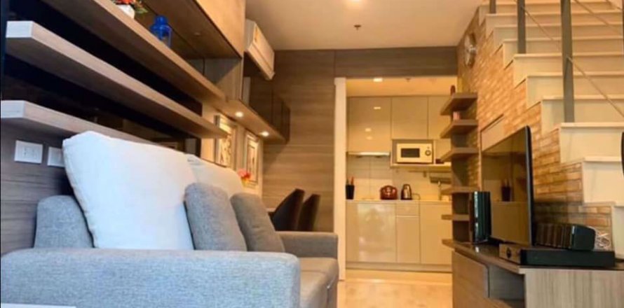 Dúplex de 1 dormitorio en Ideo Mobi Sukhumvit 81, Bangkok, Tailandia № 77418