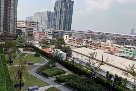 Condominio de 2 dormitorios en Bang Sue, Bangkok, Tailandia № 76928 - foto 10