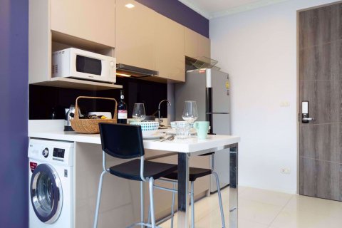 Condominio de 1 dormitorio en Khlong Toei, Bangkok, Tailandia № 76933 - foto 9