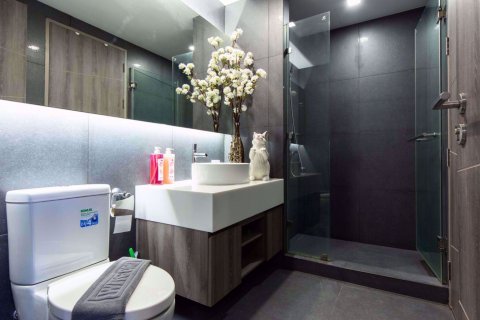 Condominio de 1 dormitorio en Khlong Toei, Bangkok, Tailandia № 76933 - foto 7