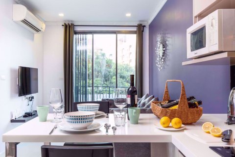 Condominio de 1 dormitorio en Khlong Toei, Bangkok, Tailandia № 76933 - foto 8