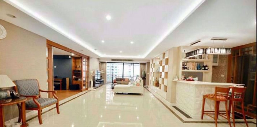 Condominio de 4 dormitorios en Khlong Toei, Bangkok, Tailandia № 76931