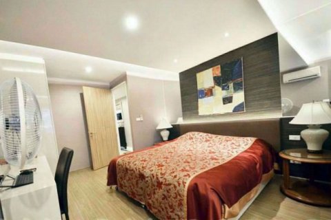 Condominio de 4 dormitorios en Khlong Toei, Bangkok, Tailandia № 76931 - foto 14
