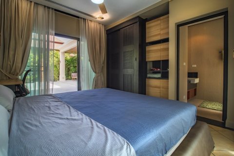 House on Nai Harn Beach, Thailand 2 bedrooms № 75853 - photo 20