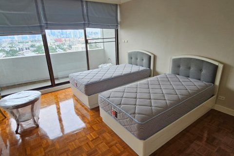 คอนโดมิเนียมในยานนาวา, กรุงเทพฯ, ประเทศไทย, 3 ห้องนอน № 123674 - รูปถ่าย 19