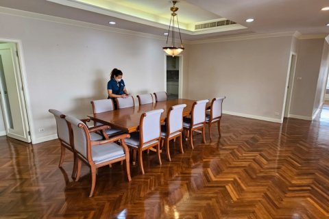 คอนโดมิเนียมในยานนาวา, กรุงเทพฯ, ประเทศไทย, 3 ห้องนอน № 123674 - รูปถ่าย 4