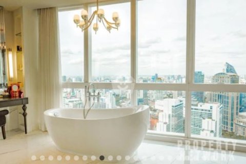 Condominio de 4 dormitorios en Khlong Toei, Bangkok, Tailandia № 123675 - foto 6