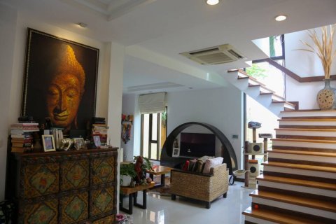 Chalet de 3 dormitorios en Pattaya, Tailandia № 116006 - foto 5