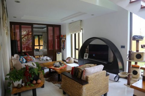 Chalet de 3 dormitorios en Pattaya, Tailandia № 116006 - foto 4