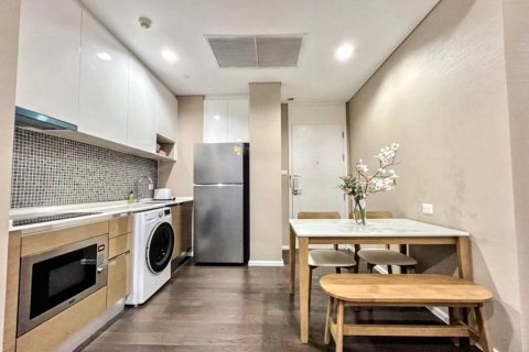 Condominio de 2 dormitorios en Chatuchak, Bangkok, Tailandia № 116007 - foto 8